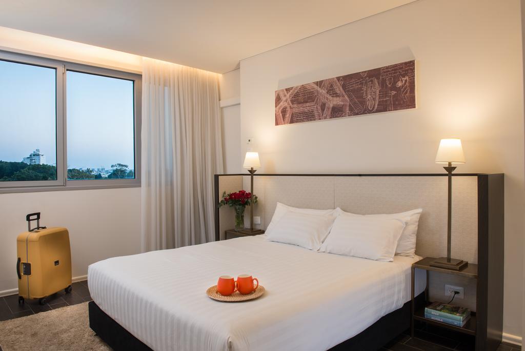 Hotel Leonardo Boutique Rechovot Extérieur photo